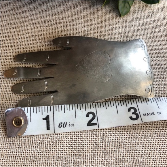 Artisan Handmade Silver Tone Metal Hand Brooch - Picture 9 of 11